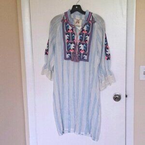 Figue Cotton Gauze beautiful embroidered dress knee leather szS. Excellent